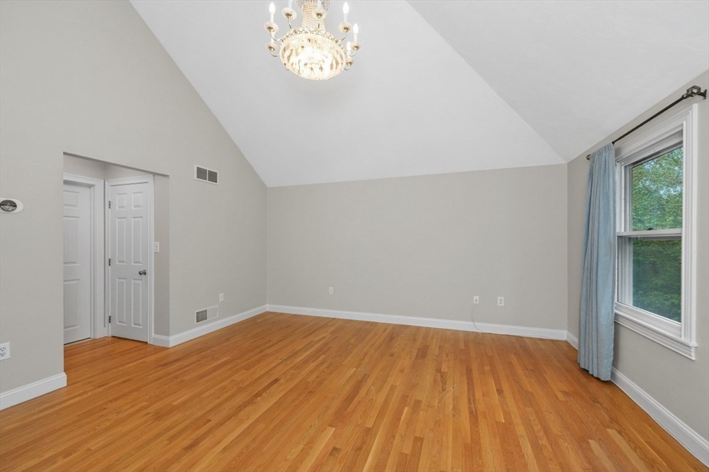 2 Minuteman Lane Wellesley, MA 02481 - Photo 22 of 39