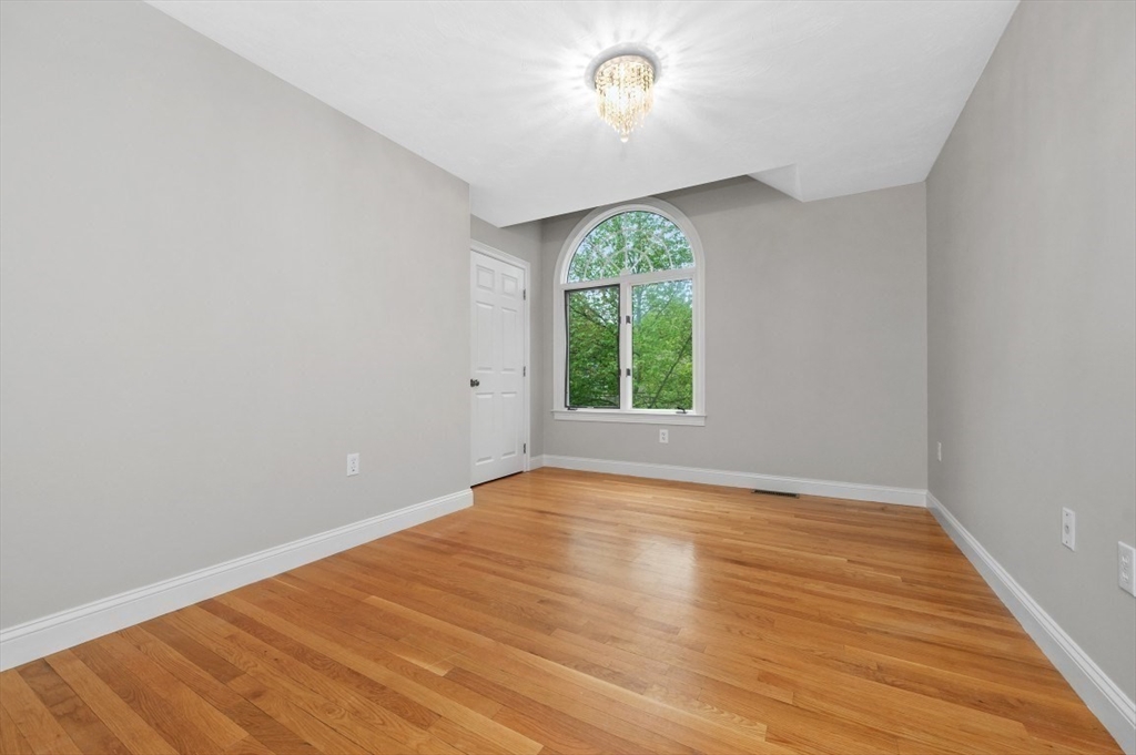 2 Minuteman Lane Wellesley, MA 02481 - Photo 25 of 39