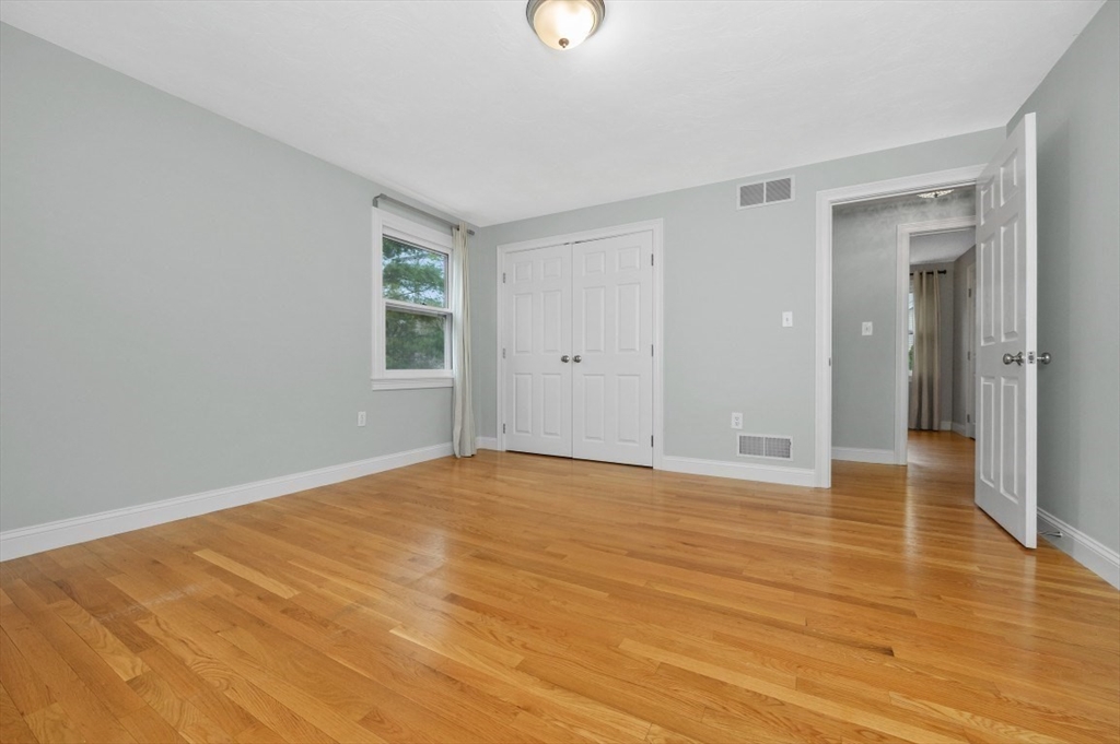 2 Minuteman Lane Wellesley, MA 02481 - Photo 26 of 39