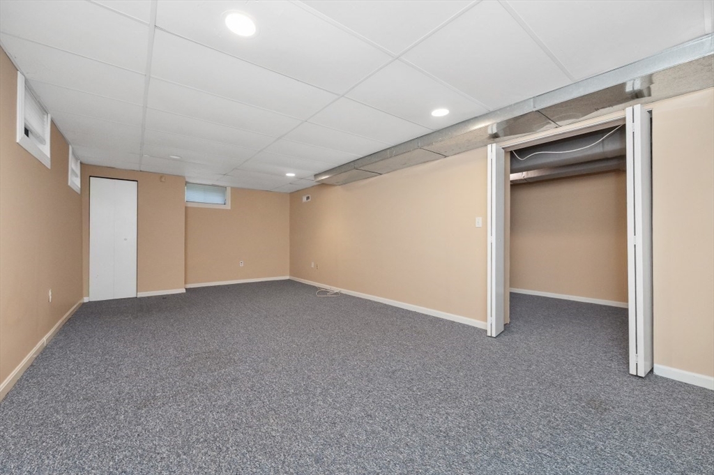 2 Minuteman Lane Wellesley, MA 02481 - Photo 34 of 39