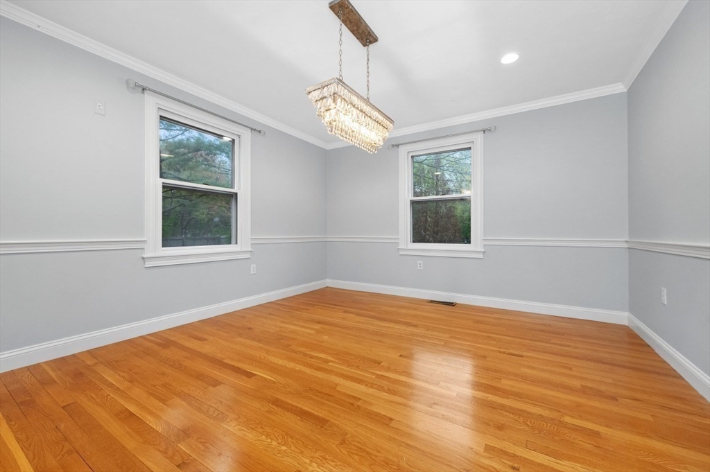 2 Minuteman Lane Wellesley, MA 02481 - Photo 9 of 39