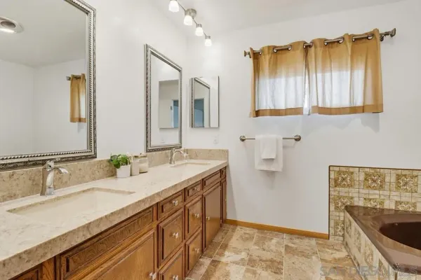 $999,900 | 10459 Santana Street, Santee, CA 92071