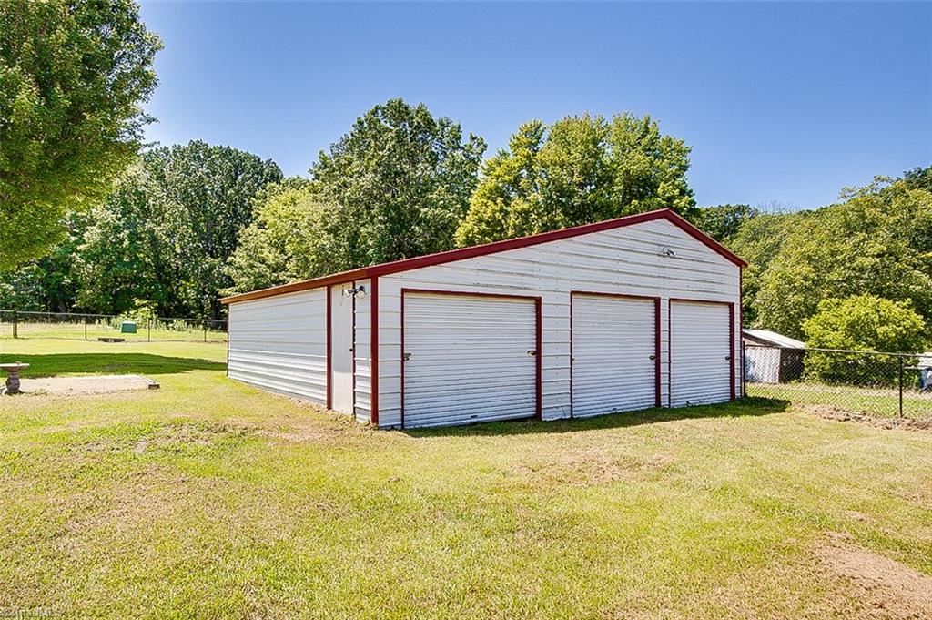 258 Crestview Church Road Asheboro, NC 27205 - Photo 4 of 26 Gallery Image 4