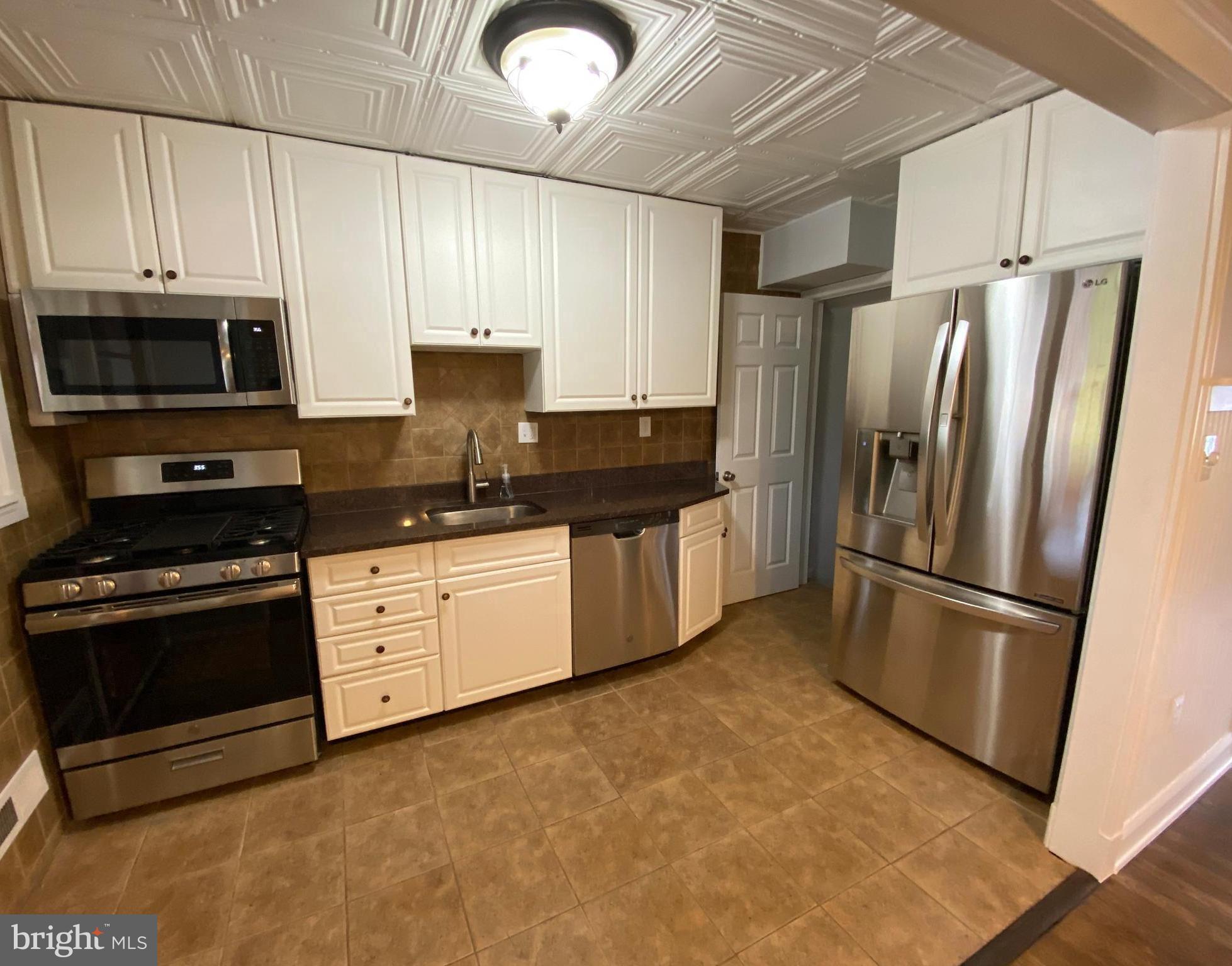 1736 Stokesley Road Baltimore, MD 21222 - Photo 11 of 36 Gallery Image 11