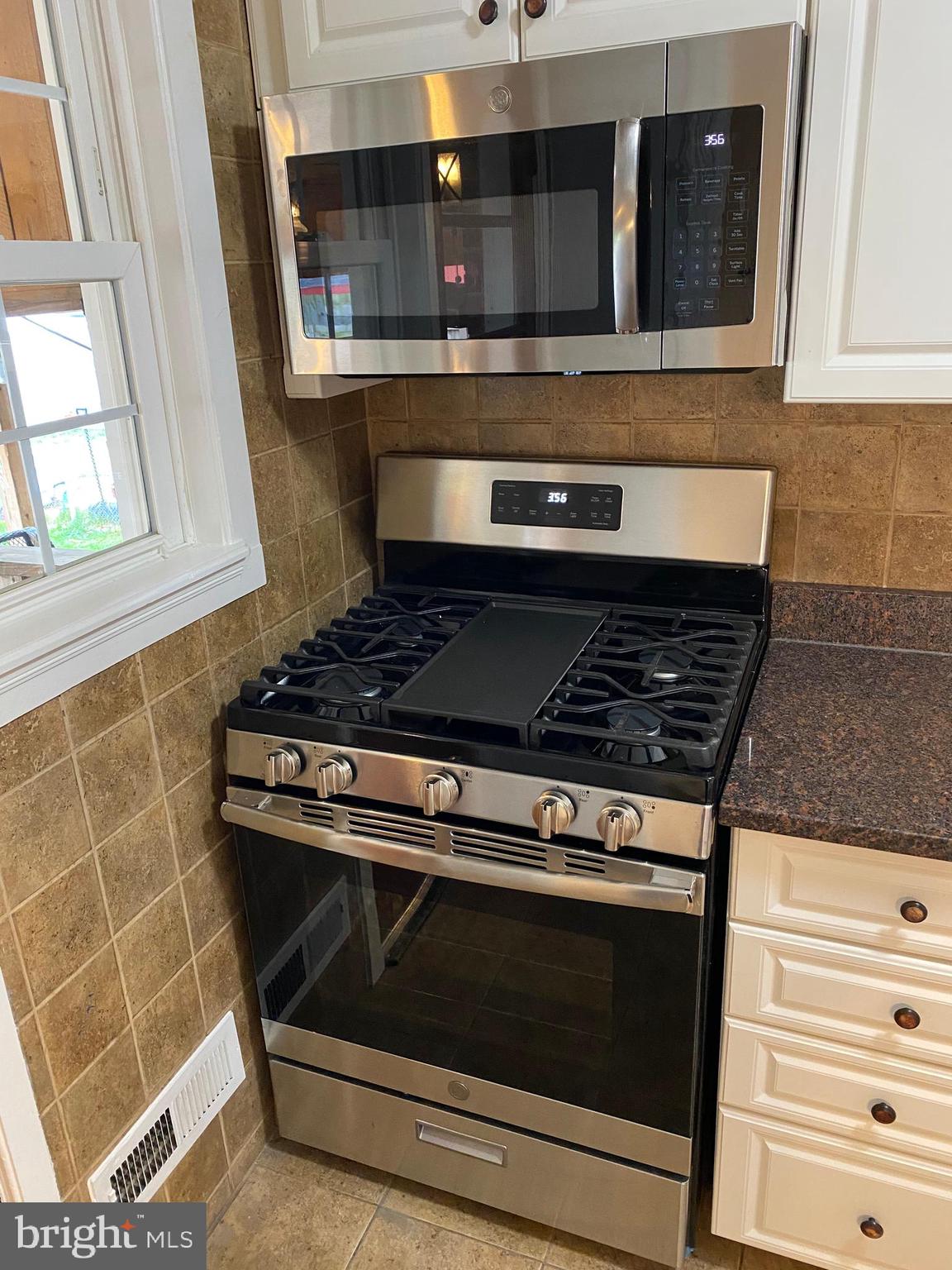 1736 Stokesley Road Baltimore, MD 21222 - Photo 13 of 36 Gallery Image 13
