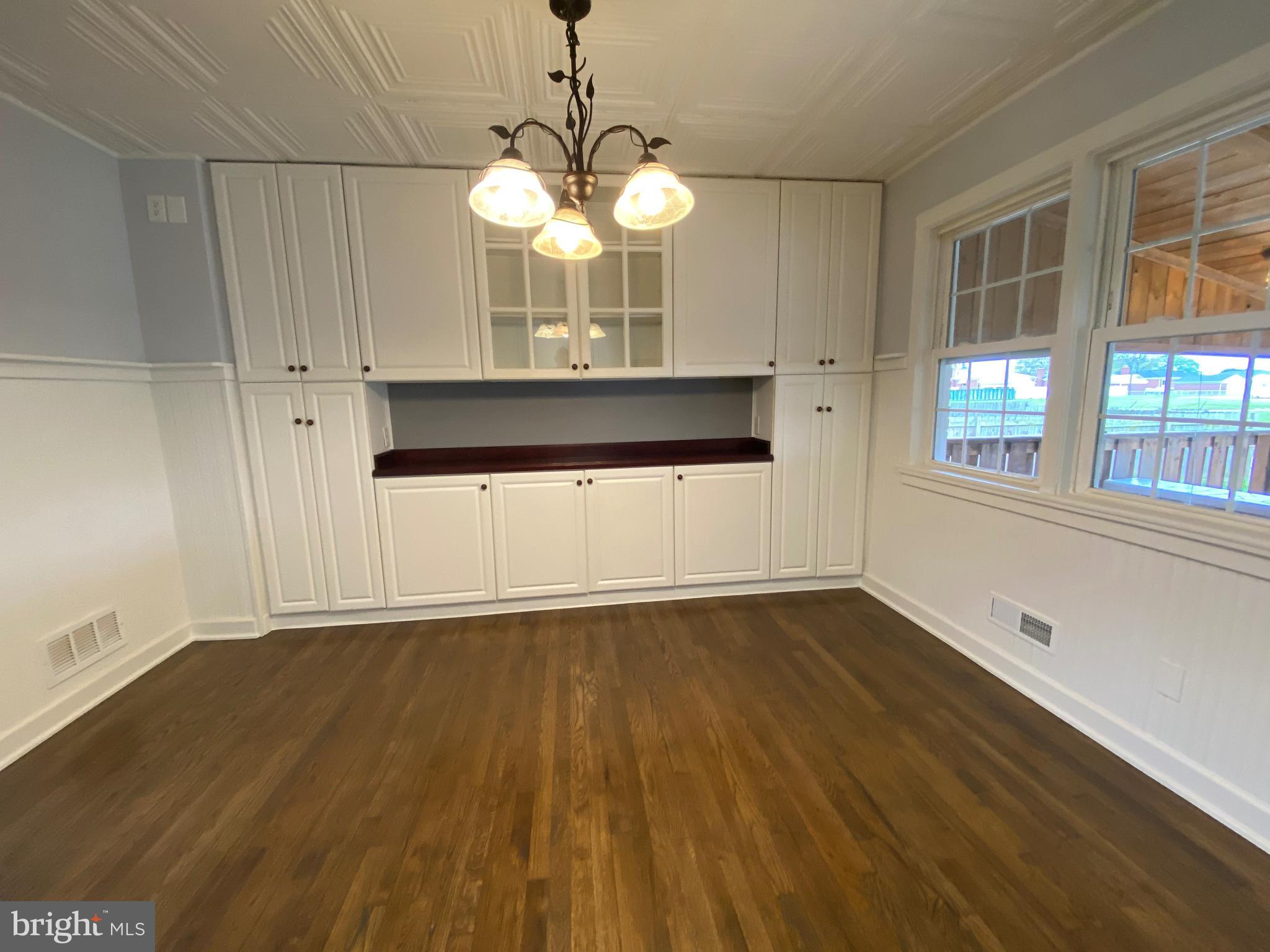 1736 Stokesley Road Baltimore, MD 21222 - Photo 7 of 36 Gallery Image 7