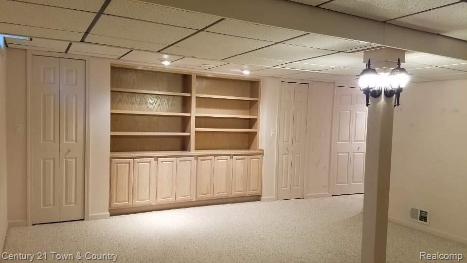 5824 Dawn Ridge Drive, Unit 86 Troy, MI 48098 - Photo 4 of 15