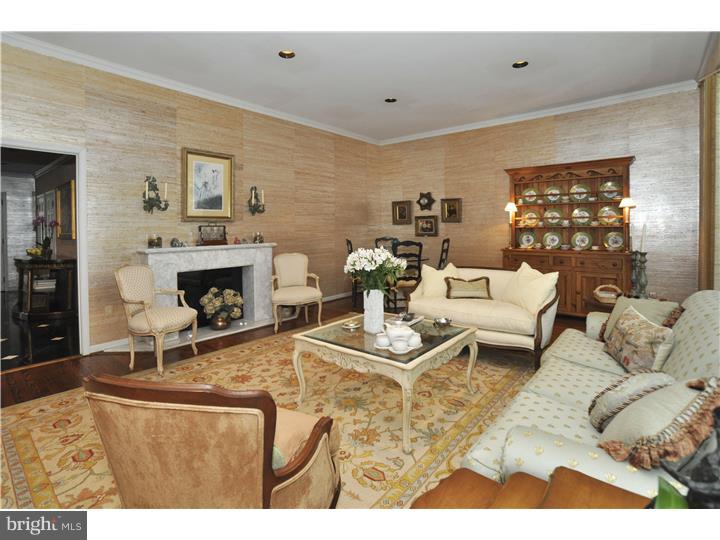 950 Frazier Road Jenkintown, PA 19046 - Photo 5 of 24 Living Room