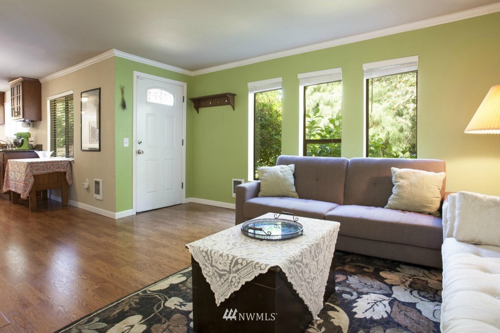 16649 Simonds Road Northeast Kenmore, WA 98028 - Photo 4 of 17
