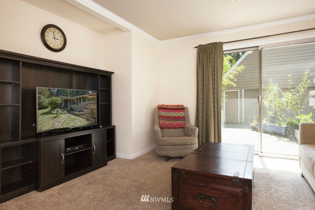 16649 Simonds Road Northeast Kenmore, WA 98028 - Photo 10 of 17