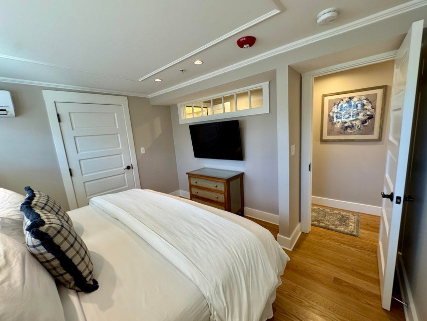 38 North Water Street, Unit R2 Edgartown, MA 02539 - Photo 25 of 38