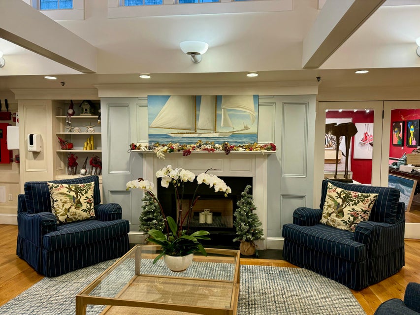 38 North Water Street, Unit R2 Edgartown, MA 02539 - Photo 3 of 38 Main Lobby decorated for the holidays