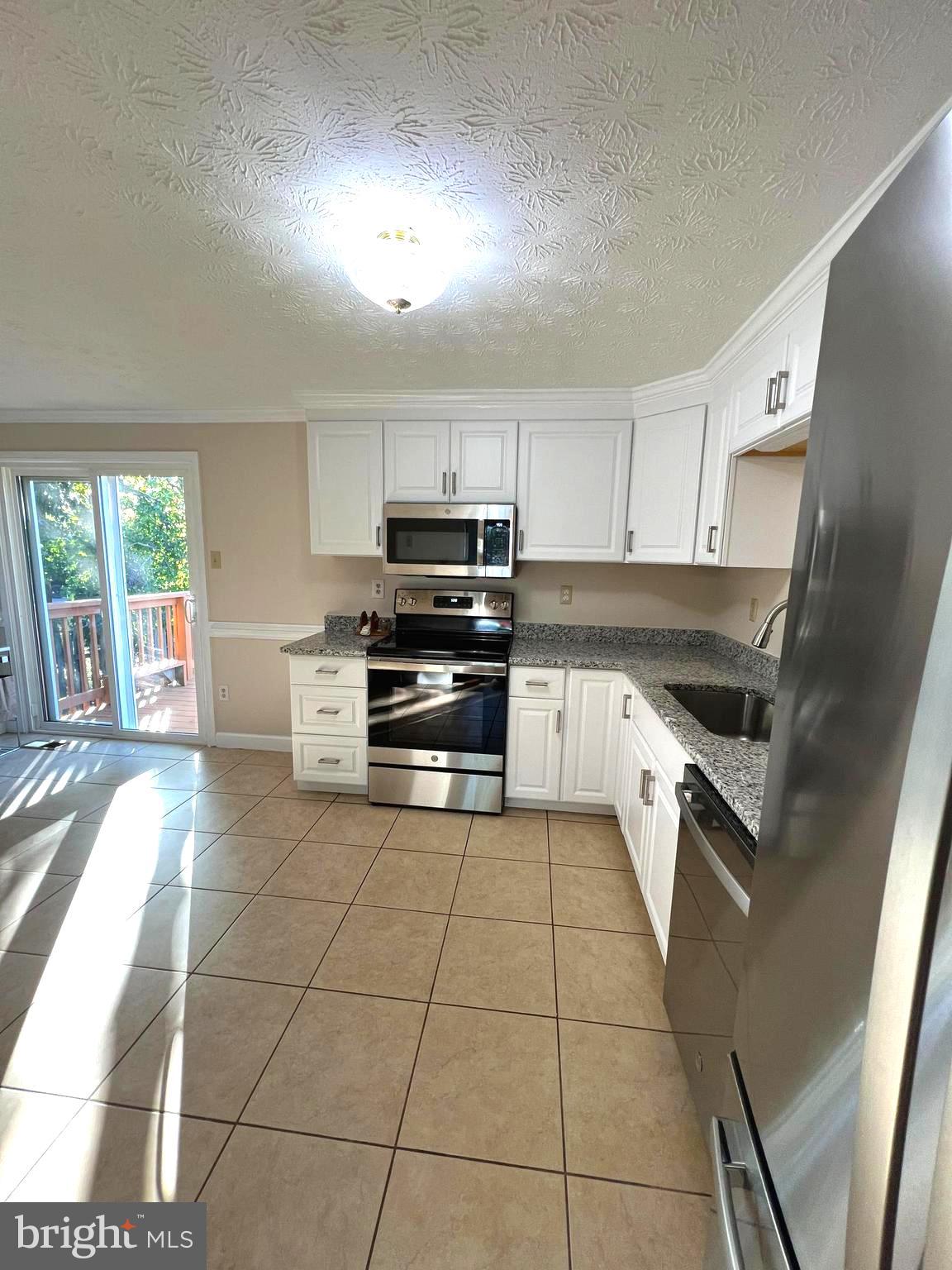 104 Sycamore Road Mount Airy, MD 21771 - Photo 6 of 26 Gallery Image 6