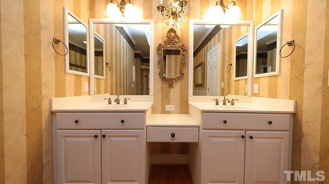 $585,000 | 113 Lions Gate Drive, Cary, NC 27518