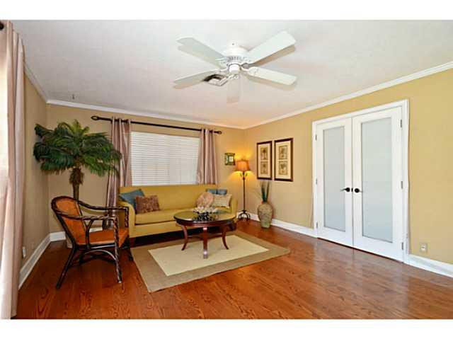 1240 Southwest 19th Street Boca Raton, FL 33486 - Photo 8 of 19 Living Room