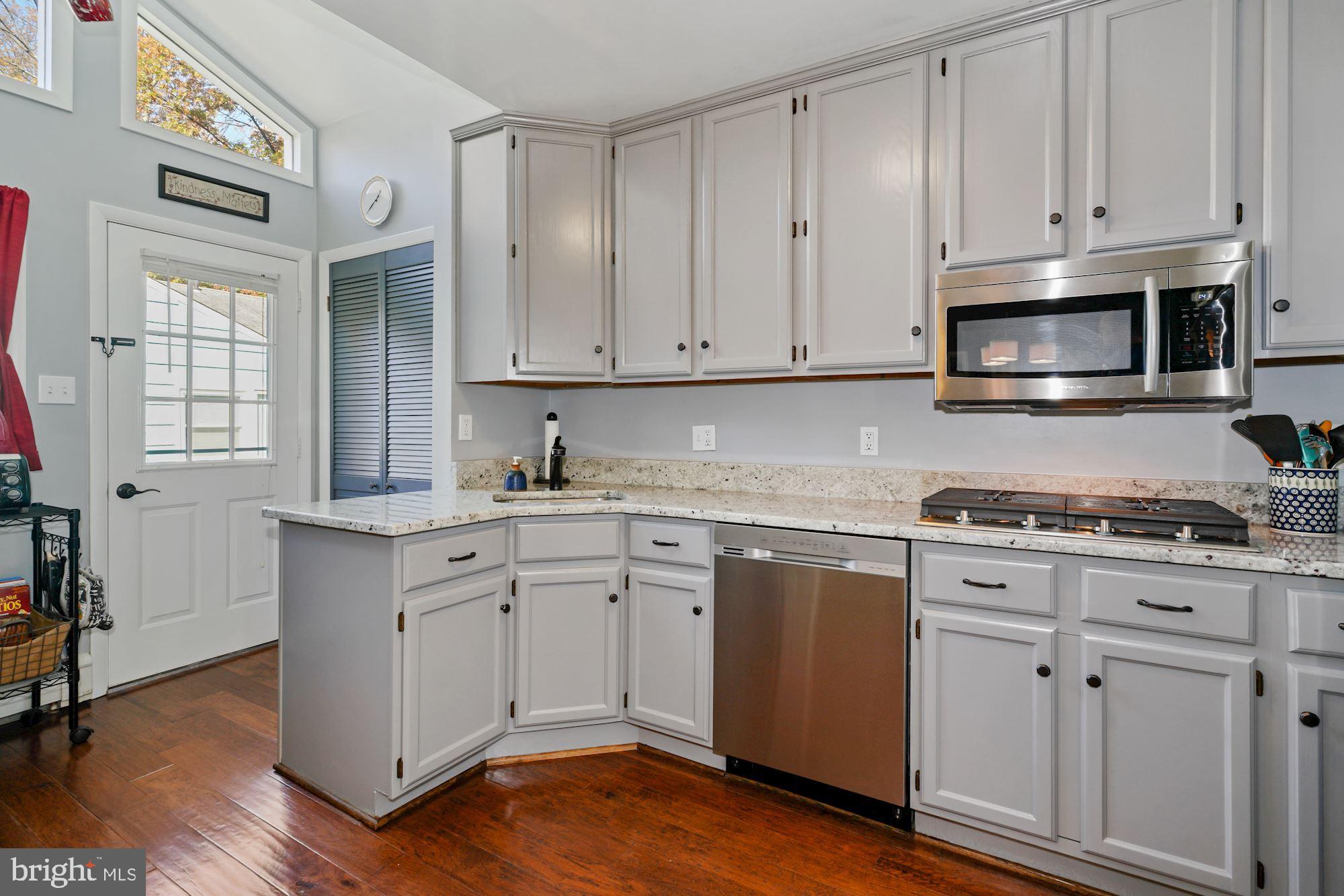 3139 Manor Road Falls Church, VA 22042 - Photo 13 of 31 Kitchen