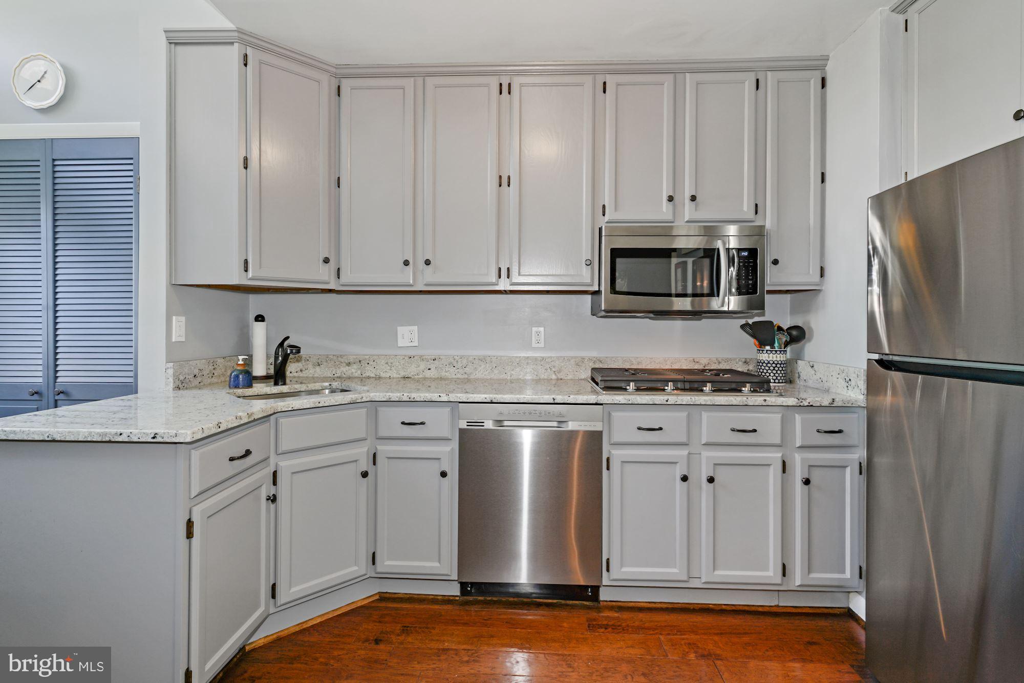 3139 Manor Road Falls Church, VA 22042 - Photo 14 of 31 Kitchen