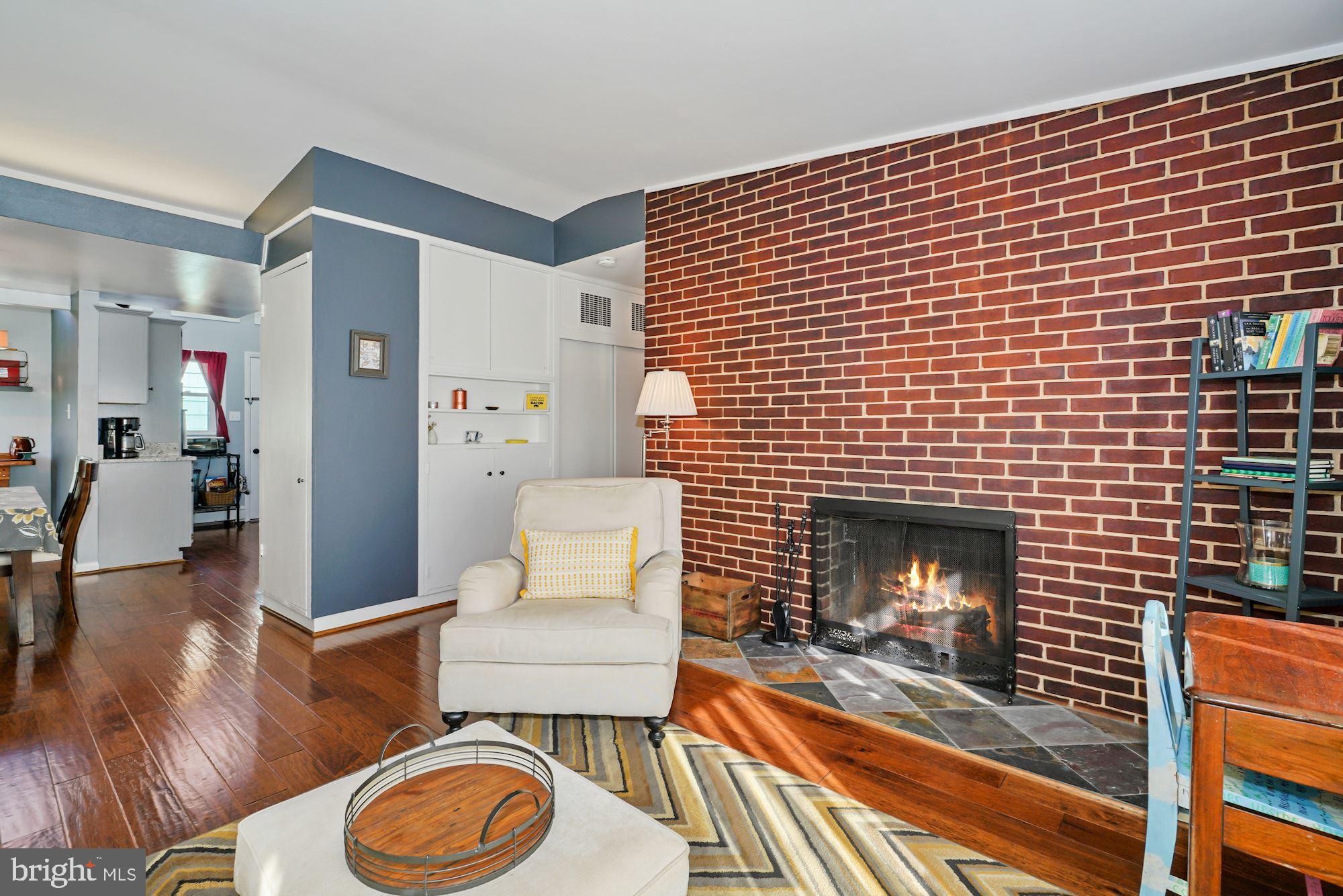 3139 Manor Road Falls Church, VA 22042 - Photo 6 of 31 Living Room