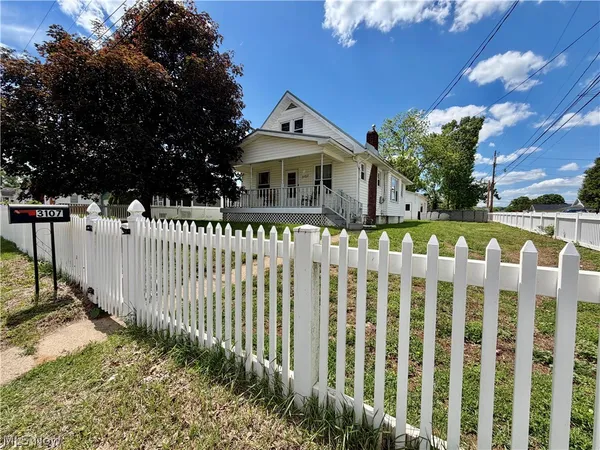 $175,000 | 3107 9th Avenue, Vienna, WV 26105
