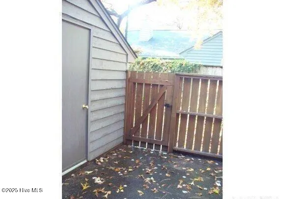 $1,400 | 904 Persimmon Place, Winterville, NC 28590