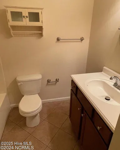 $1,400 | 904 Persimmon Place, Winterville, NC 28590