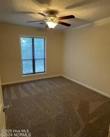 $1,400 | 904 Persimmon Place, Winterville, NC 28590