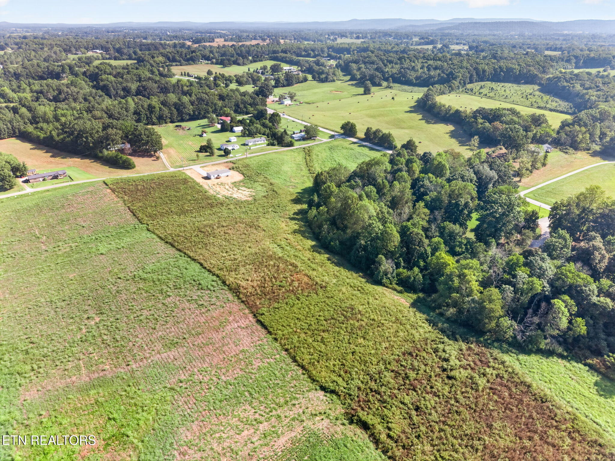 197 Petty Road Sparta, TN 38583 - Photo 29 of 30 39-web-or-mls-197 Petty Rd_169_TNPC