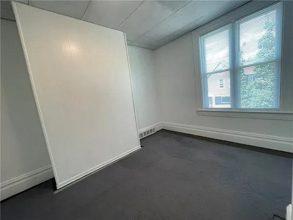 $1,100 | 120 1st Street, Unit 2, Aspinwall, PA 15215