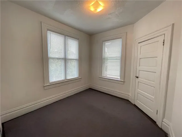 $1,100 | 120 1st Street, Unit 2, Aspinwall, PA 15215