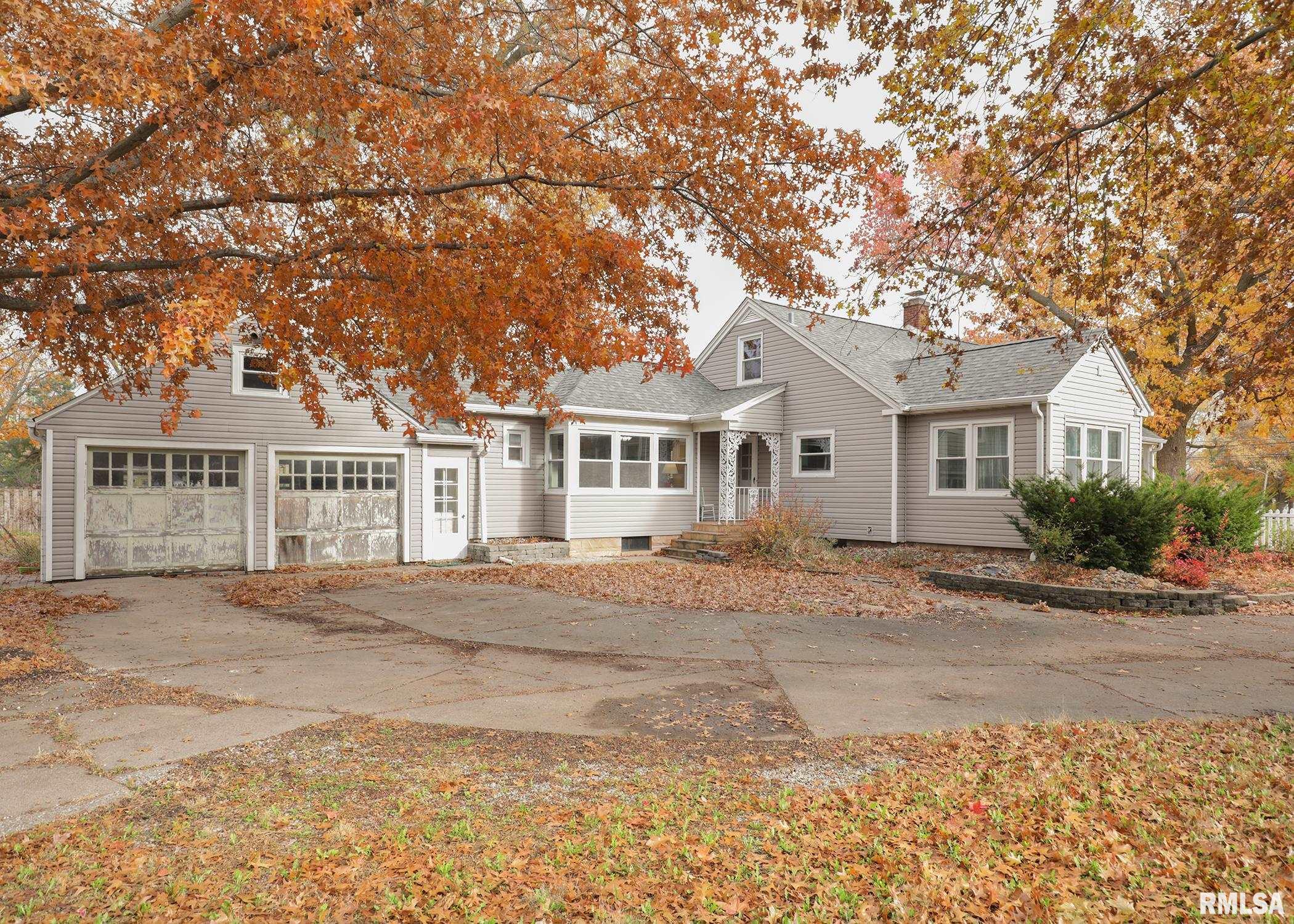 2420 Jersey Ridge Road Davenport, IA 52803 - Photo 6 of 36 Gallery Image 6