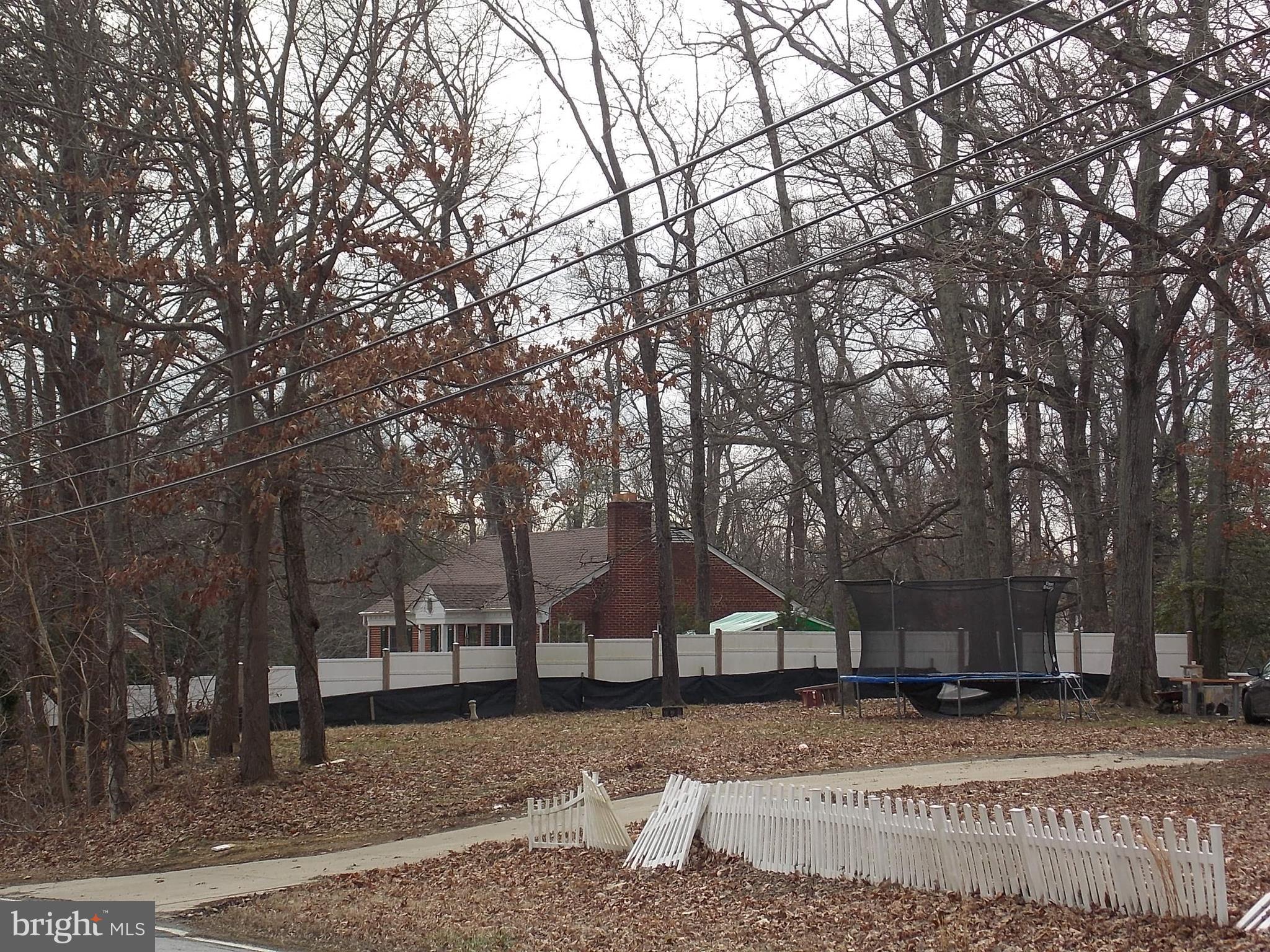 12211 Brandywine Road Brandywine, MD 20613 - Photo 20 of 21 Left side Yard