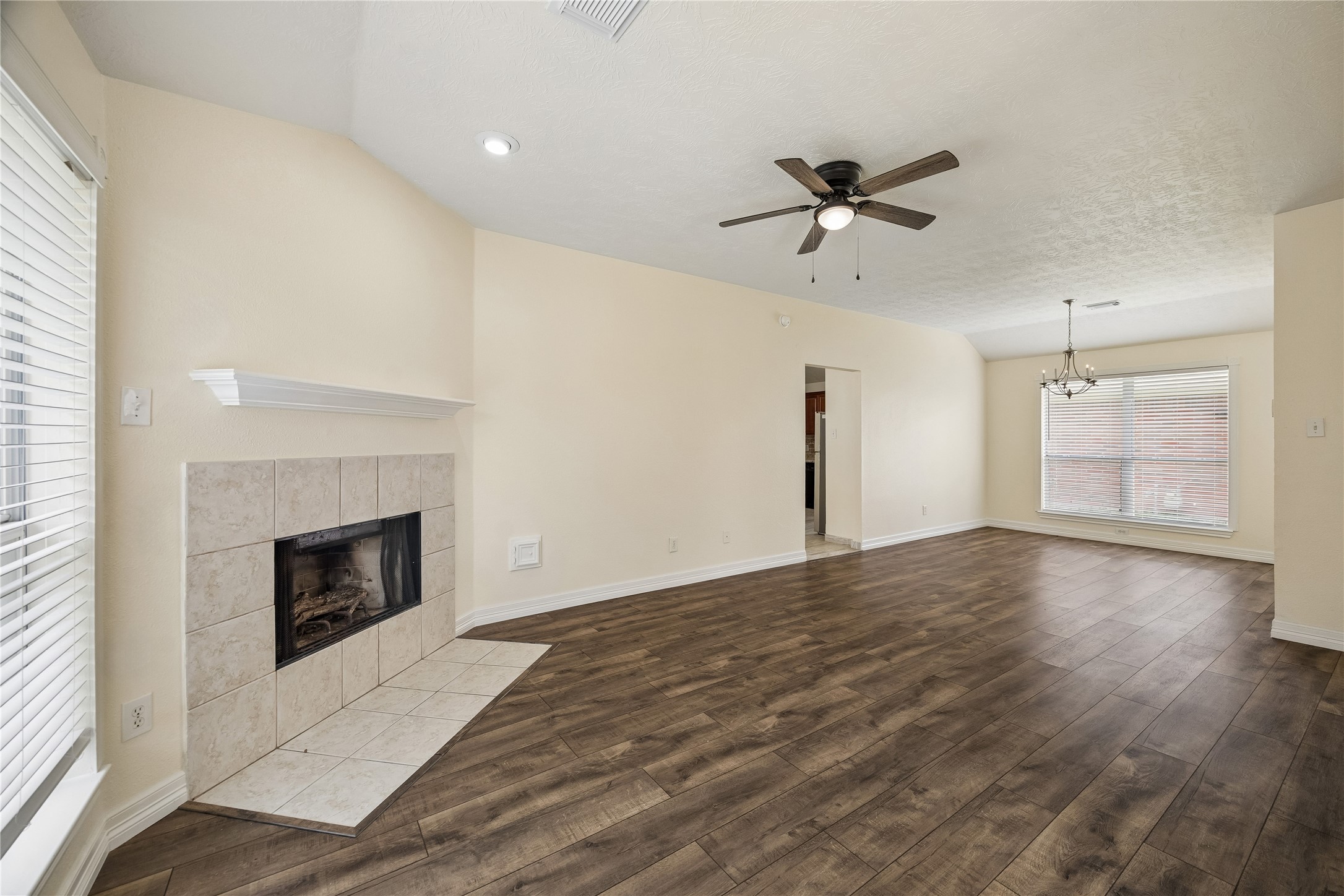 2615 Spring Dusk Drive Spring, TX 77373 - Photo 3 of 16