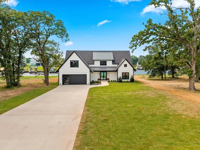 a house view with a outdoor space
