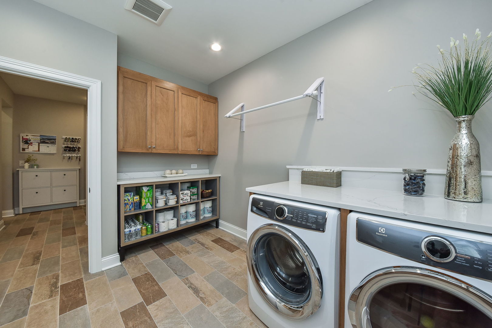 436 East Hillside Road Naperville, IL 60540 - Photo 21 of 59 a utility room with dryer and washer