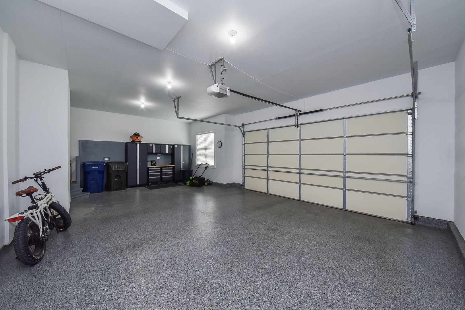 436 East Hillside Road Naperville, IL 60540 - Photo 34 of 59