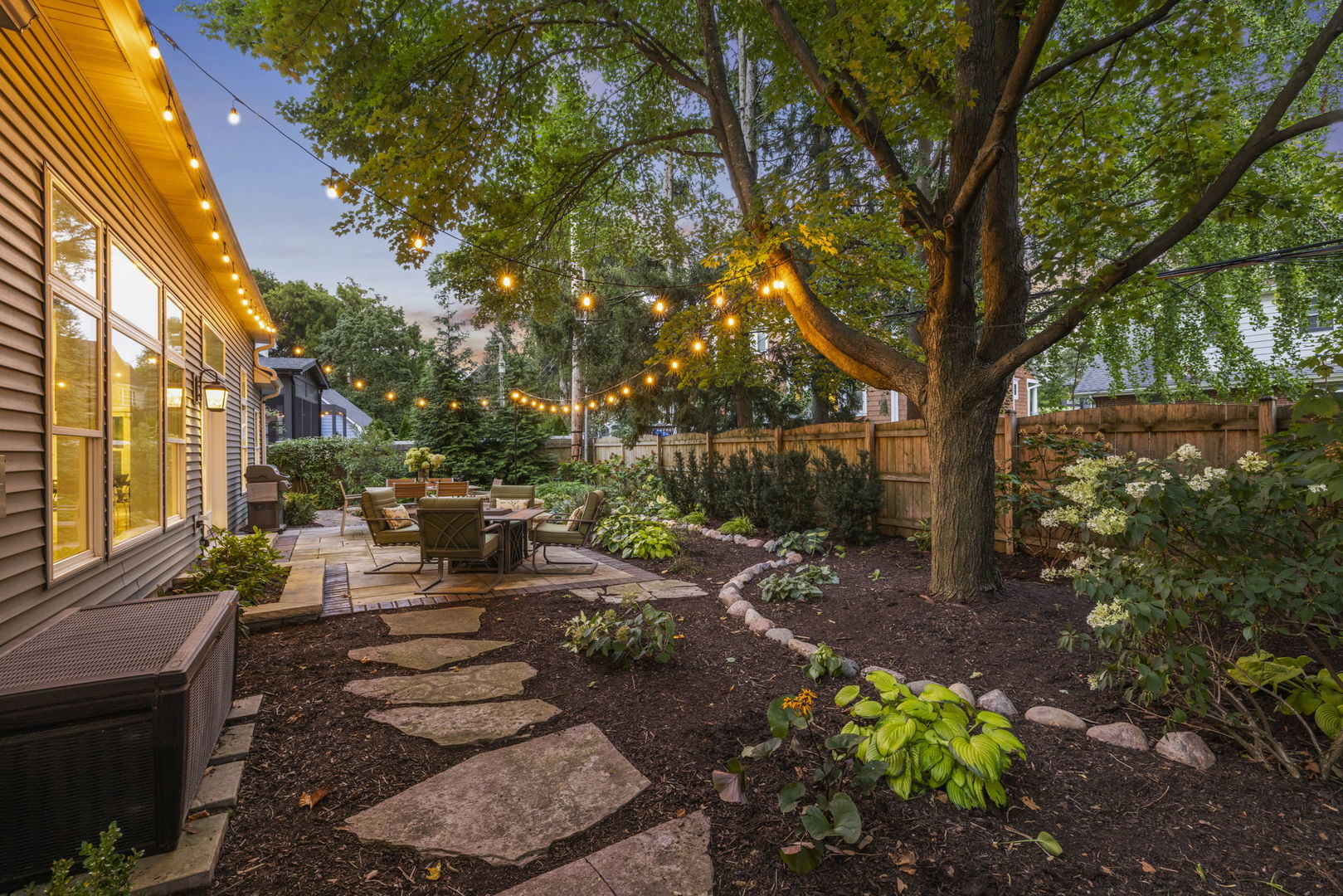 436 East Hillside Road Naperville, IL 60540 - Photo 48 of 59 a picture of outdoor space with lots of plants and trees