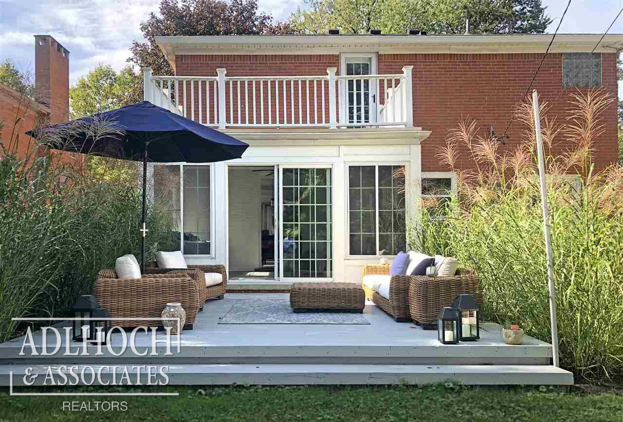 1002 Whittier Road Grosse Pointe, MI 48230 - Photo 9 of 26 31397337-8.JPG