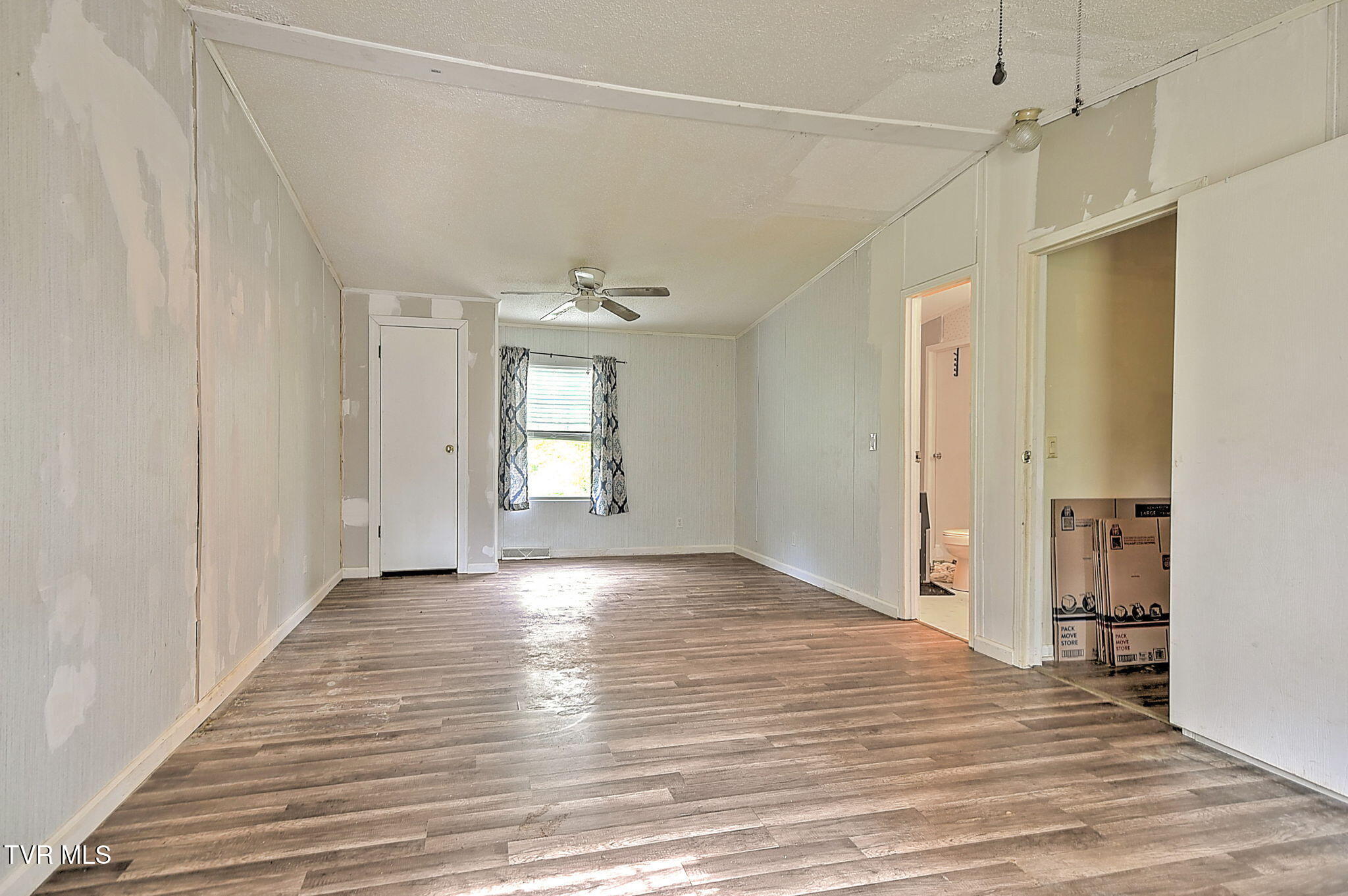 396 Summit Hill Road Bulls Gap, TN 37711 - Photo 7 of 48 6-web-or-mls-396 Summitt GF-7