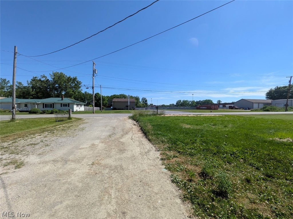 41386 Schadden Road Elyria, OH 44035 - Photo 9 of 20