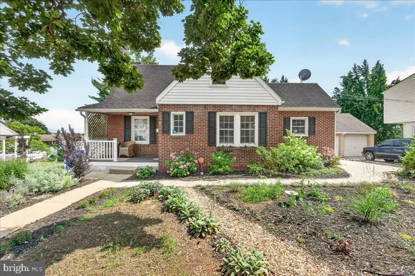 $350,000 | 843 Jefferson Boulevard, Hagerstown, MD 21740