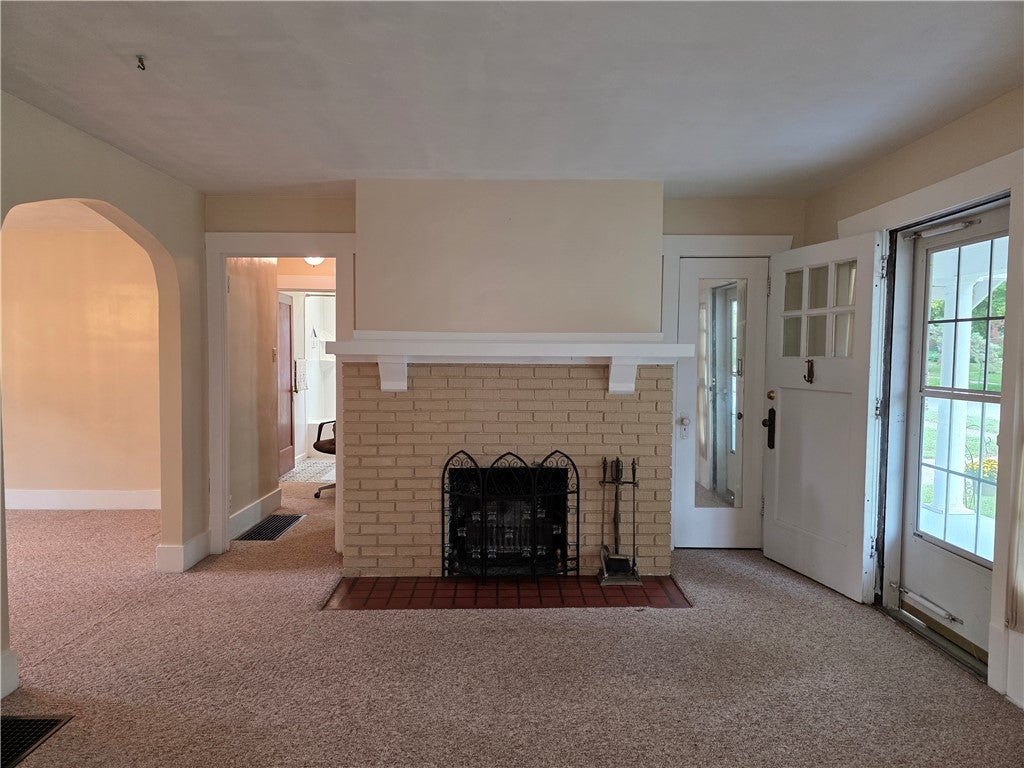 1335 Riverview Avenue Decatur, IL 62522 - Photo 5 of 30 Gallery Image 5