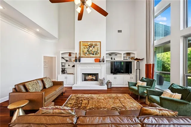 $695,000 | 340 Sandalwood Drive, Mandeville, LA 70448