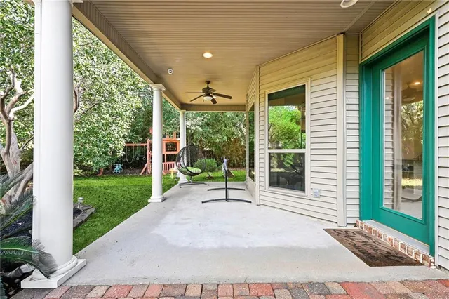 $695,000 | 340 Sandalwood Drive, Mandeville, LA 70448