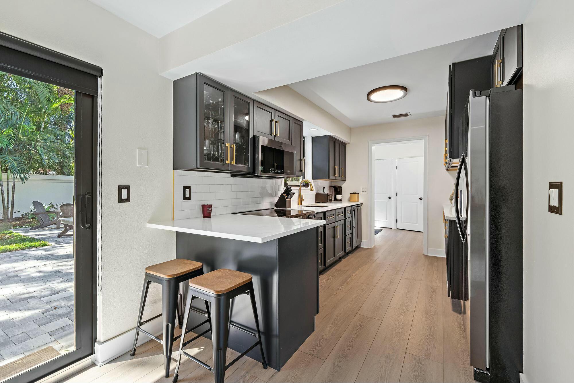 2312 Idlewild Road Palm Beach Gardens, FL 33410 - Photo 13 of 36 tempImagecHDzad