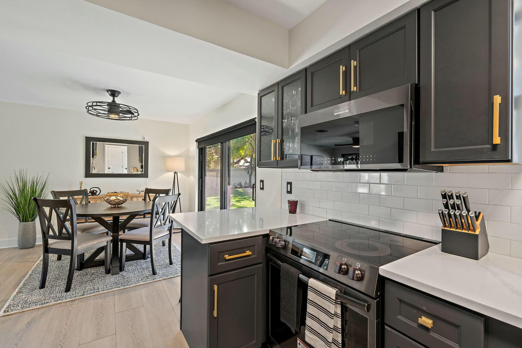 2312 Idlewild Road Palm Beach Gardens, FL 33410 - Photo 15 of 36 tempImagegaPAKS