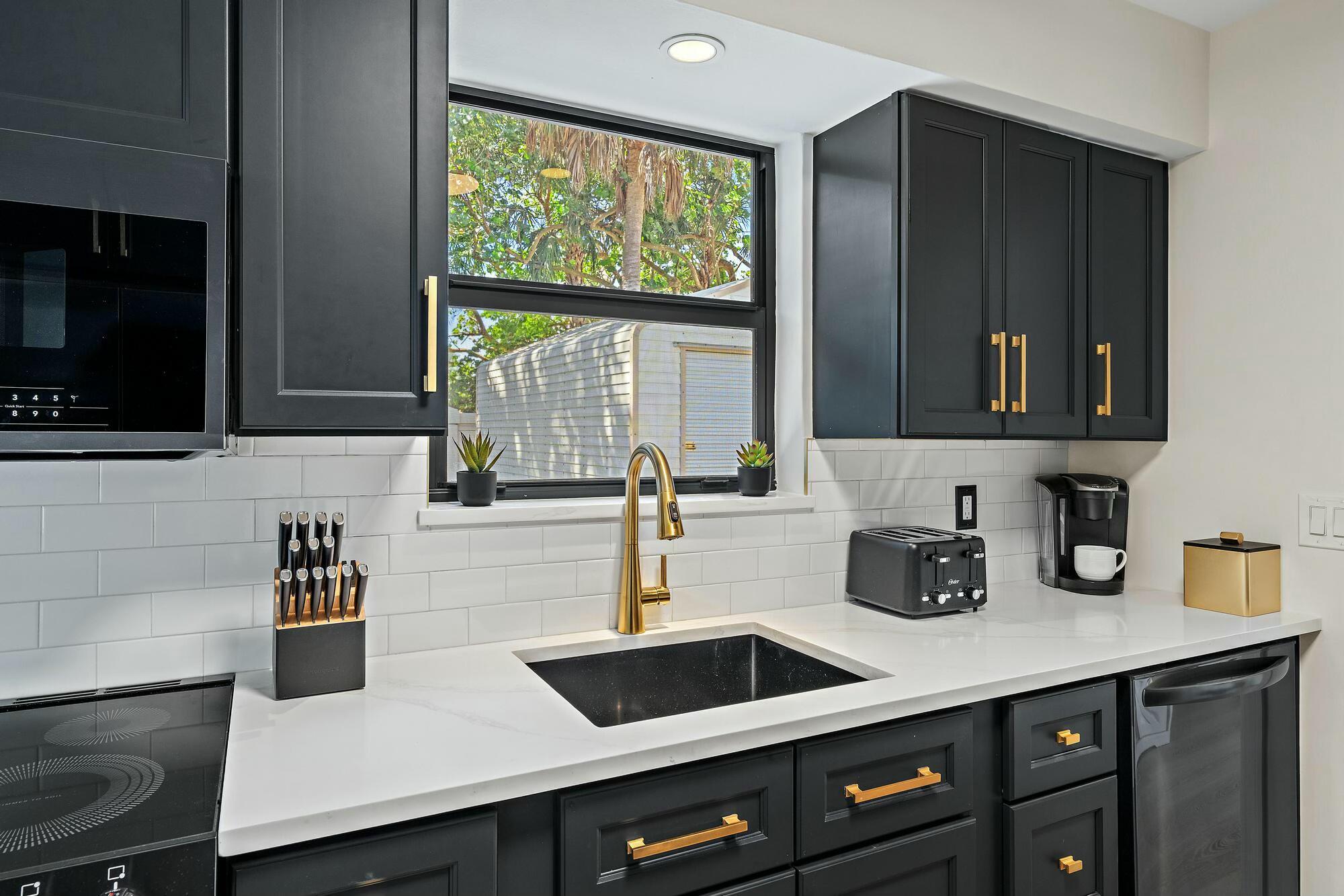 2312 Idlewild Road Palm Beach Gardens, FL 33410 - Photo 16 of 36 tempImageKGV66G