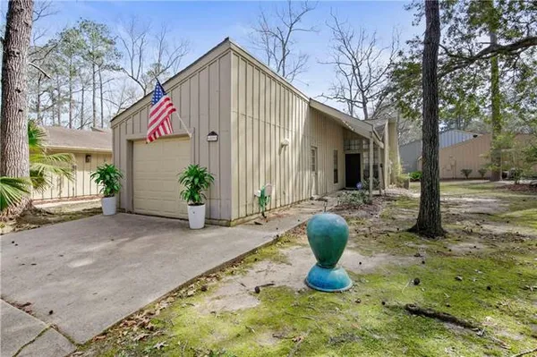 $1,900 | 645 Tete Lours Drive, Unit 1, Mandeville, LA 70471
