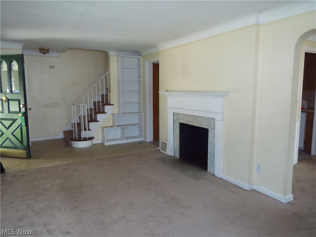 4884 Westbourne Road Cleveland, OH 44124 - Photo 11 of 23
