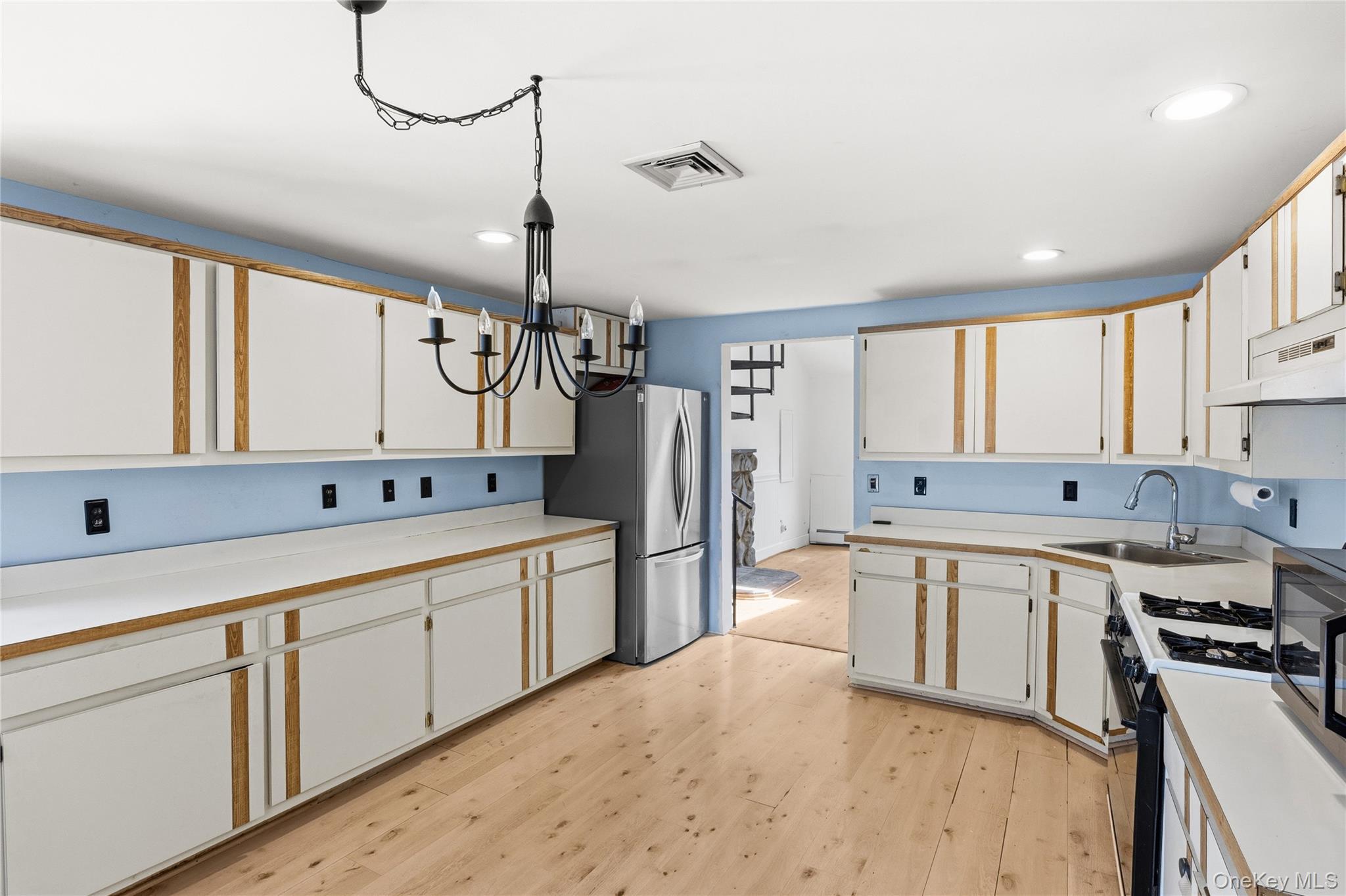 92 Wauwepex Trail Ridge, NY 11961 - Photo 18 of 29