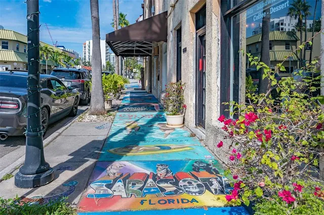 $8,500 | 635 South Orange Avenue, Unit 304, Sarasota, FL 34236